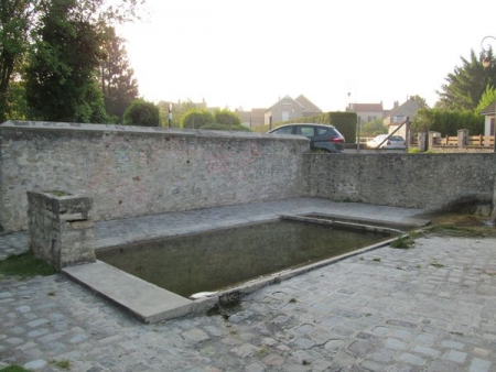 Follainville Dennemont-lavoir 2