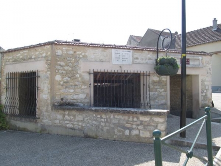 Guerville-lavoir 2 dans le bourg