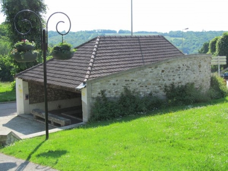 Guerville-lavoir 8 dans hameau La Plagne