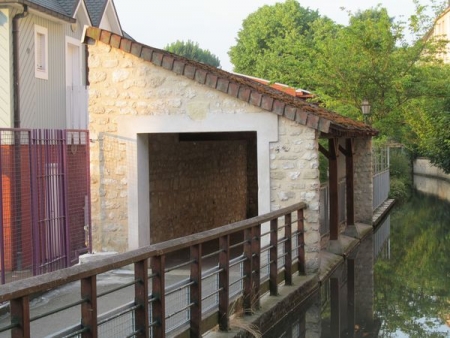Mantes la Ville-lavoir 1