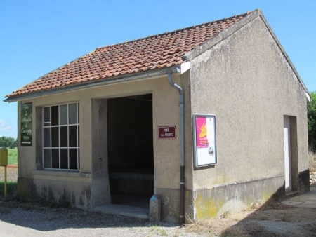 Corgoloin-lavoir 1 dans hameau Cussigny