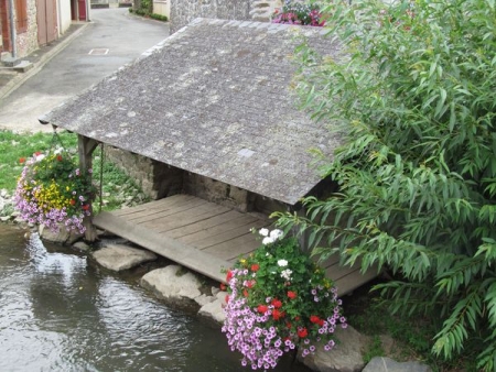 Saint Jean Sur Erve-lavoir 1