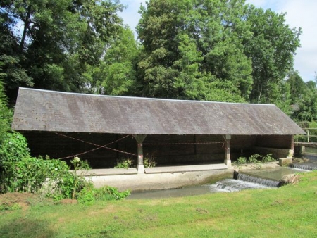 Levainville-lavoir 2 dans hameau Garnet