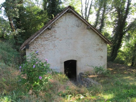 Poiseul la Ville et laperrière-lavoir 2 dans  hameau Laperrière