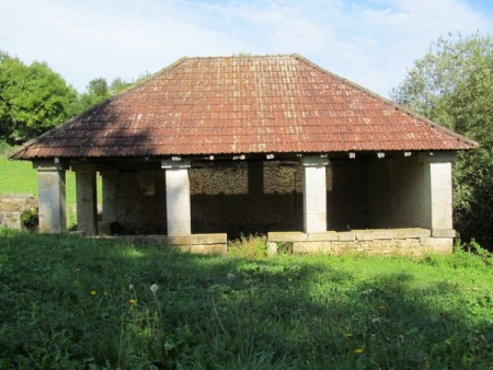 Montigny Mornay Villeneuve sur Vingeanne-lavoir 3 dans hameau La Villeneuve sur Vingeanne