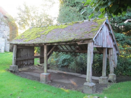 Senots-lavoir 1 dans le bourg