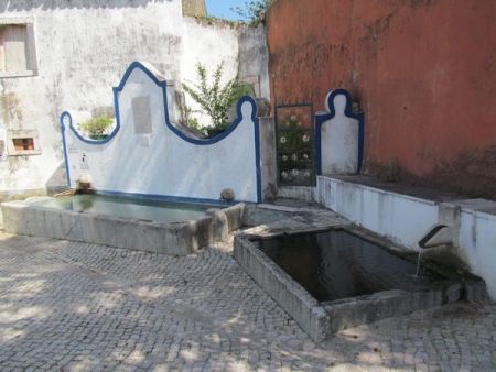 Almargem do Bispo-lavoir 1