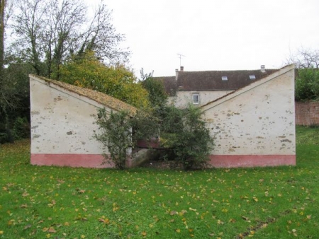 Beautheil-lavoir 1 dans le bourg