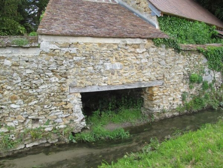 Lumigny Nesles Ormeaux-lavoir 3 dans le hameau Ormeaux