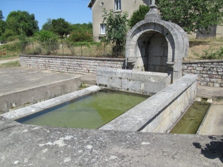 Angirey-lavoir 2