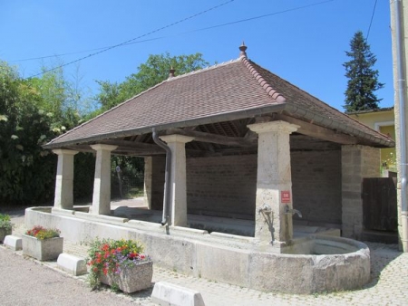Bonnevent Velloreille-lavoir 1 dans le bourg