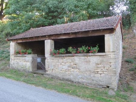Saint Léger du Bois-lavoir 1 dans le hameau Le Buet