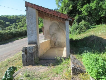 Saint Léger du Bois-lavoir 2 dans le hameau Le Grand Moloy