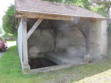 Reuilly Sauvigny-lavoir 2 dans le hameau Sauvigny