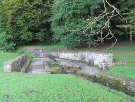 Rozières sur Mouzon-lavoir 3