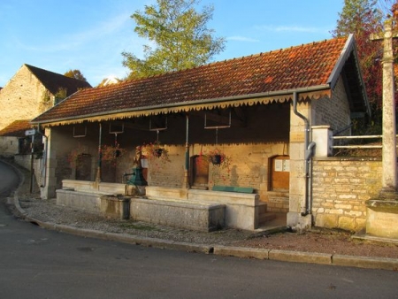 Bay sur Aube-lavoir 3