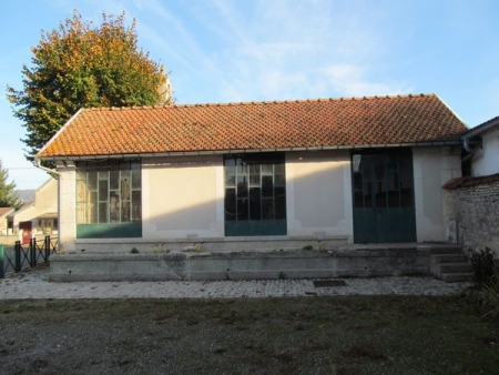 Saint Loup sur Aujon-lavoir 3 dans le hameau Courcelles sur Aujon