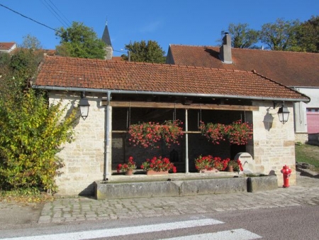 Saint Martin les Langres-lavoir 1