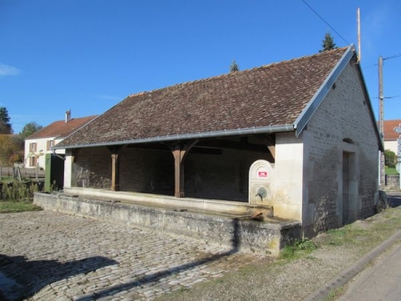 Voisines-lavoir 2