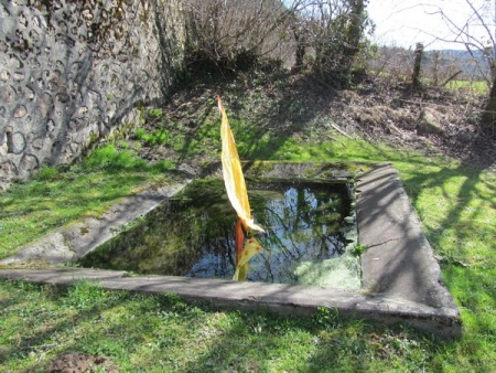 Lavault de Frétoy-lavoir 1 dans le hameau Frétoy