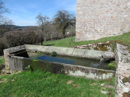 Lavault de Frétoy-lavoir 2 dans le hameau Rochemaçon