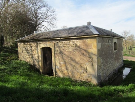 Lys-lavoir 1 dans le bourg