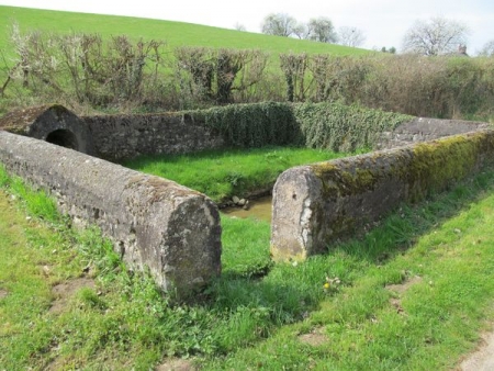 La Colancelle-lavoir 2 dans le hameau Meuré