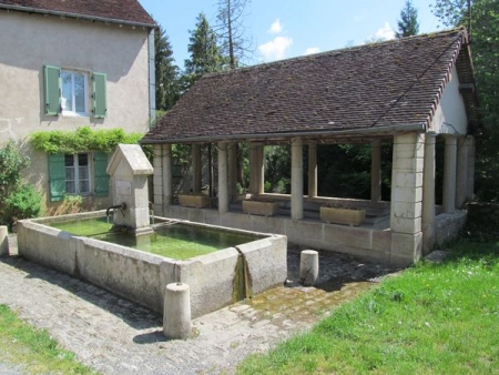 Cesancey-lavoir 1