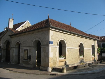 Chateauvillain-lavoir 3 dans hameau Créancey